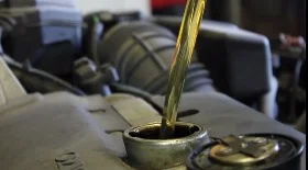 Как заменить масло в двигателе Вольво S60