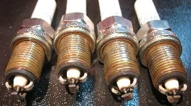 Как поменять свечи на Авенсисе