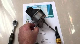 Замена клапана регулятора давления G581 на Passat B6