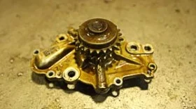 Замена помпы Крайслер