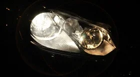 Замена лампы ближнего света Гольф 6