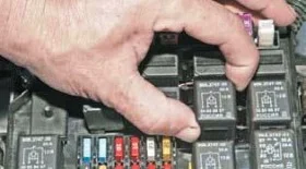 Как заменить реле поворотов на Ланос