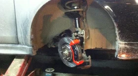 Замена передних тормозных колодок и дисков Митсубиси АСХ