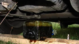 Как поменять масло Лансер 10