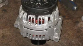 Замена генератора Логана