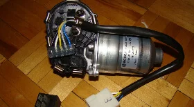 Замена моторчика трапеции дворников на Приоре