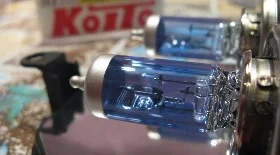 Замена лампочки ближнего света на Оке