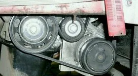 Замена ремня генератора на Шкода Октавия Тур 1.6