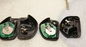 Замена батарейки в ключе Шевроле Нива