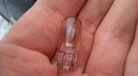 Замена габаритов Рено Логан (а также других ламп передней фары)