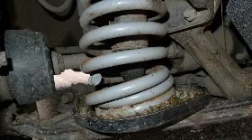 Замена передних пружин на Ниве