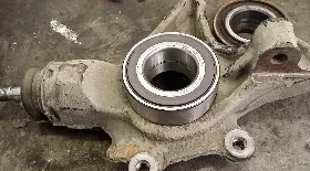 Замена подшипника передней ступицы Пежо 107