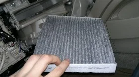 Замена салонного фильтра Toyota Allion/Premio