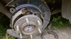 Замена задних колодок на Хундай Гранд Старекс