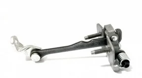 Замена ограничителя двери Рено Логан