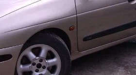 Замена лампы повторителя поворота Рено Меган 