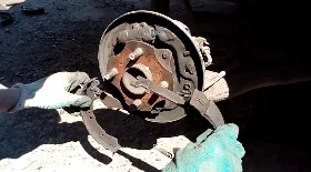 Замена тормозных колодок Тойота Платц