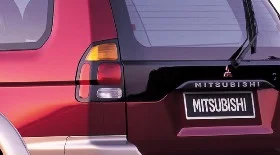 Замена задних ламп Паджеро Спорт