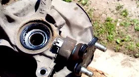 Замена переднего ступичного подшипника Калдина