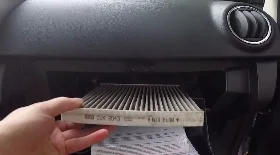 Замена салонного фильтра Мазда СХ-7