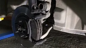 Как поменять передние колодки на Мурано Z51