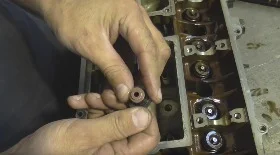 Замена маслосъемных колпачков Форд Фокус 2